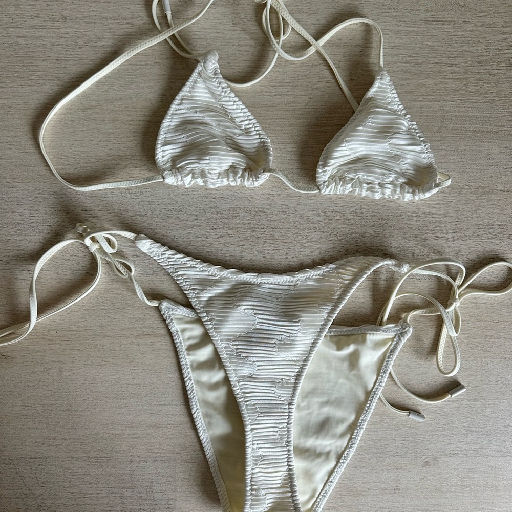 Triangl Bikini Set